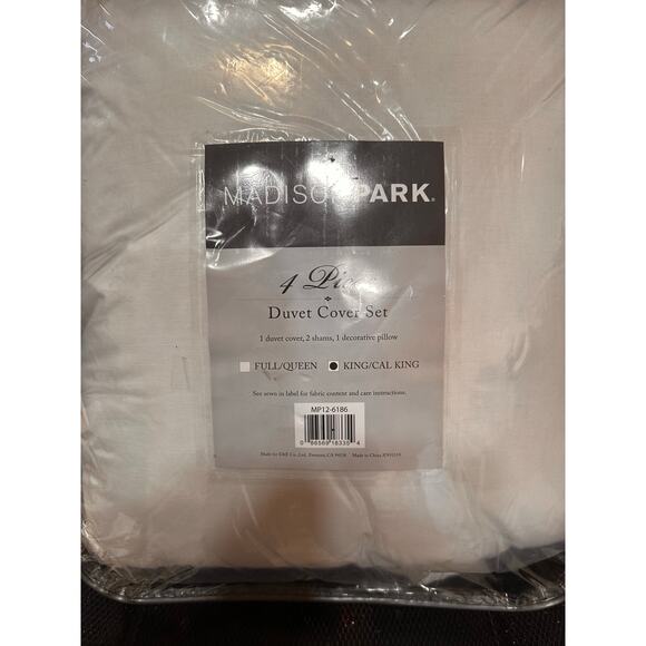 Madison Park Edna 4-Pc. Duvet Set 4-pc. Medallion Reversible Duvet Cover Set - Picture 10 of 10